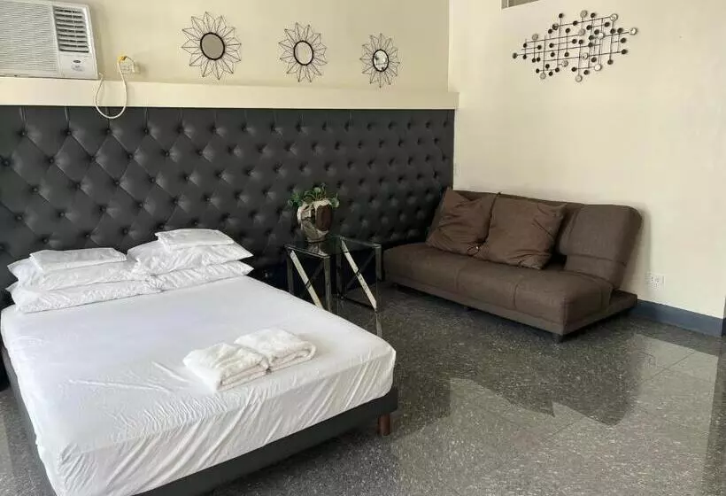 リゾートホテル Dampa Poolside Events & Accommodation