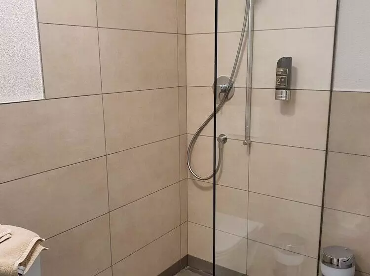 Aamiaismajoitus (B&B) Hb Gästehaus