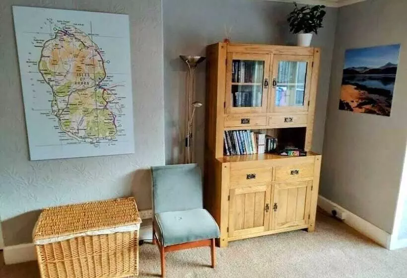 Majatalo Allandale House