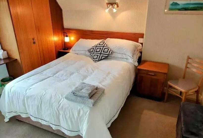 Majatalo Allandale House