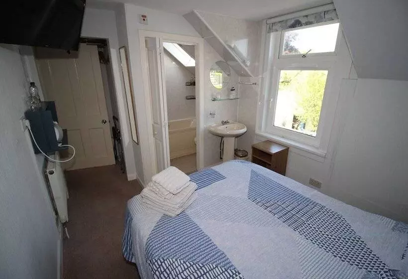 Majatalo Allandale House