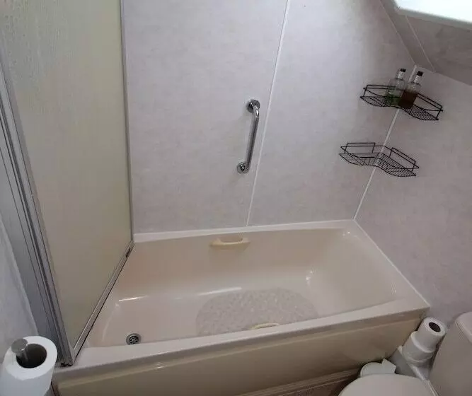 Majatalo Allandale House