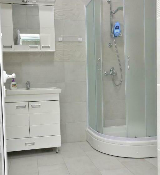 تختخواب و صبحانه As Club