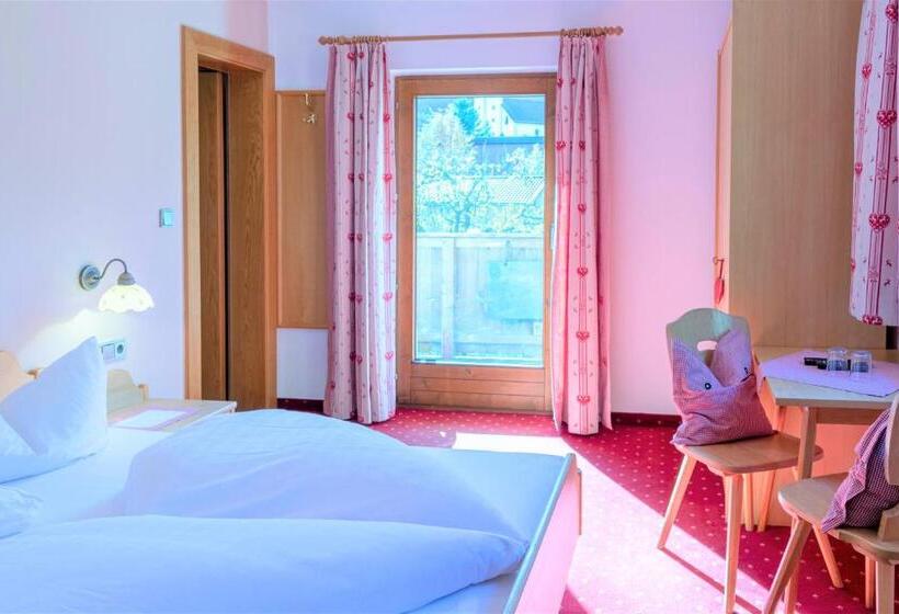 Bed and Breakfast Pension Schneider