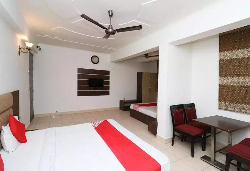 Hotelli Oyo Shanti Uday