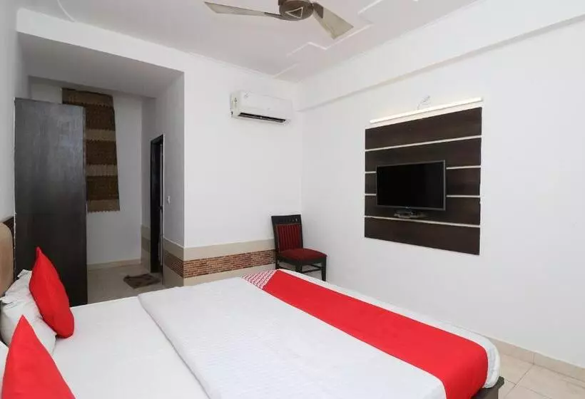 Hotelli Oyo Shanti Uday