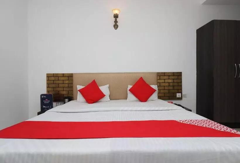 Hotelli Oyo Shanti Uday