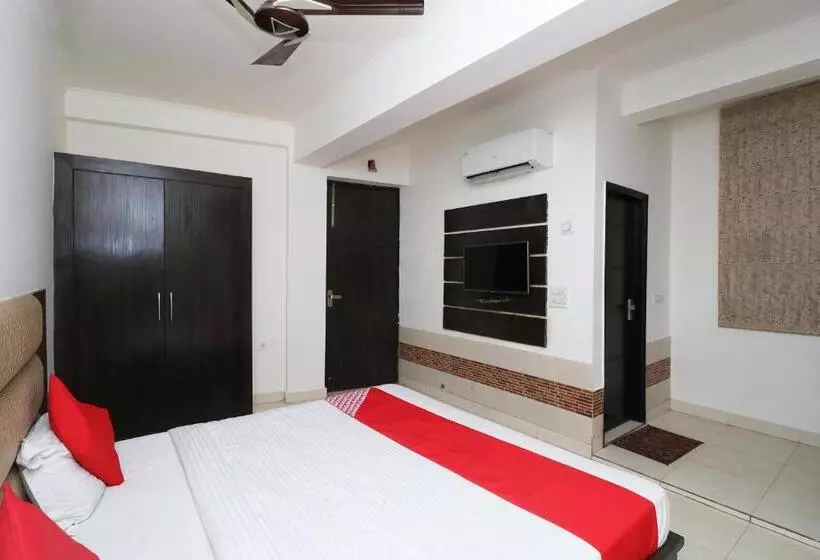 Hotelli Oyo Shanti Uday