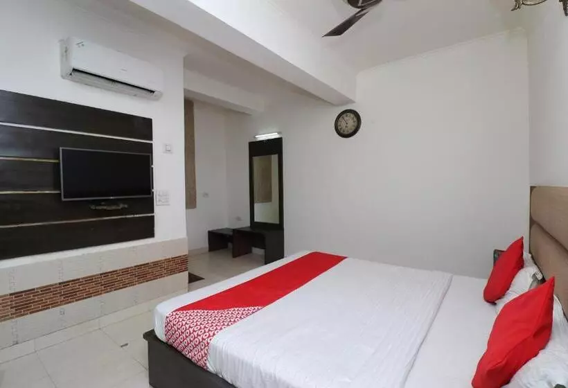 Hotelli Oyo Shanti Uday