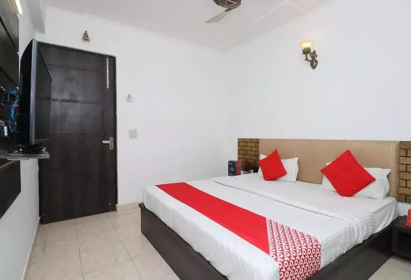 Hotelli Oyo Shanti Uday