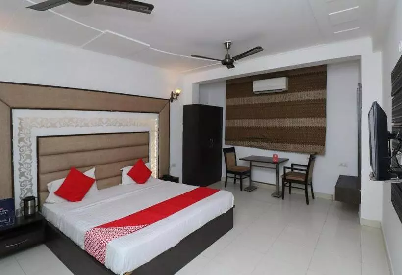 Hotelli Oyo Shanti Uday