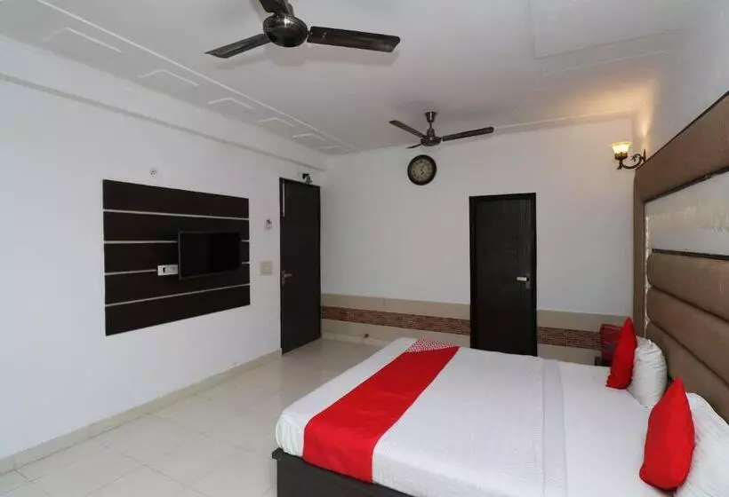 Hotelli Oyo Shanti Uday