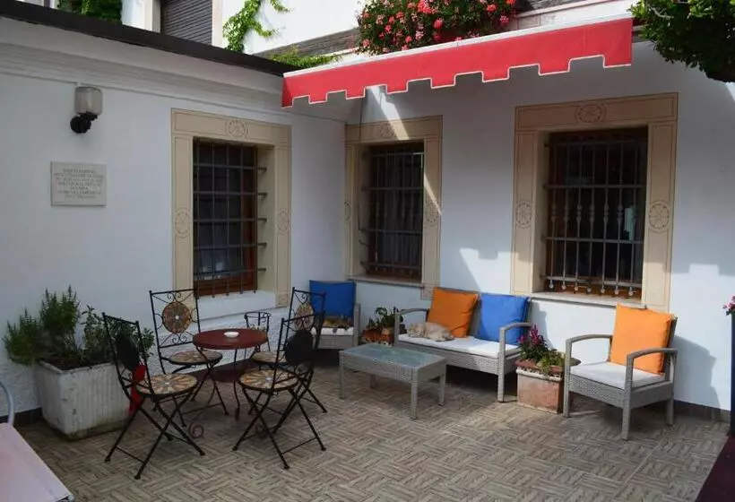 Majatalo Alla Posta Guest House