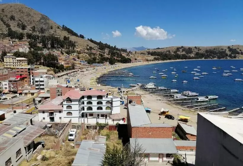 پانسیون Estrella Del Lago