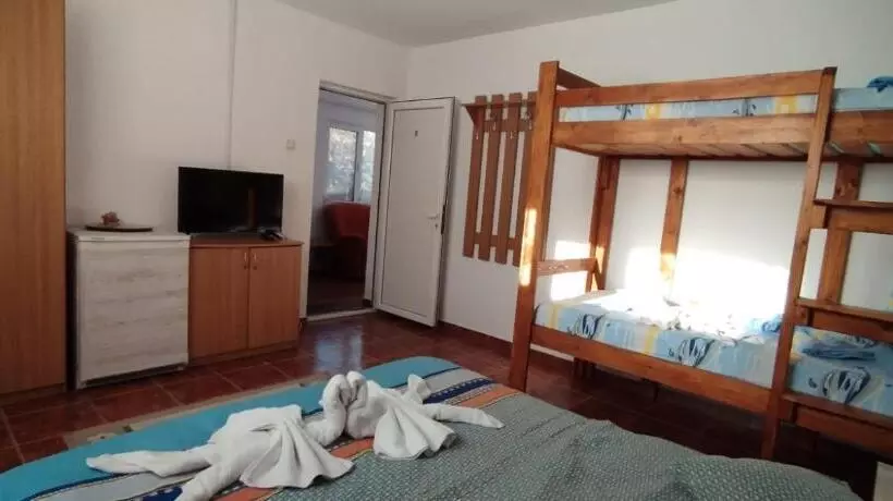 Pensione Zambilelor 3