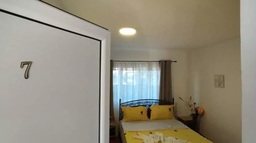 Pensione Zambilelor 3