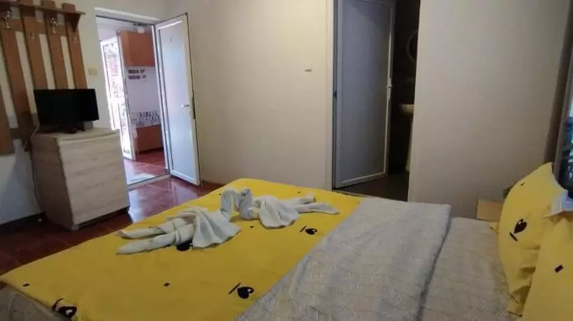 Pensione Zambilelor 3