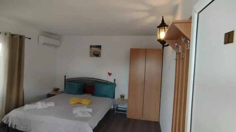 Pensione Zambilelor 3