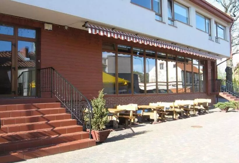 Aismares Hostel