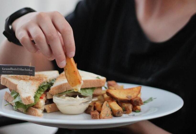 Grandhotel Sluchátko   Ex Zámecký