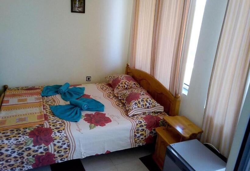 Otel семеен хотел бостън