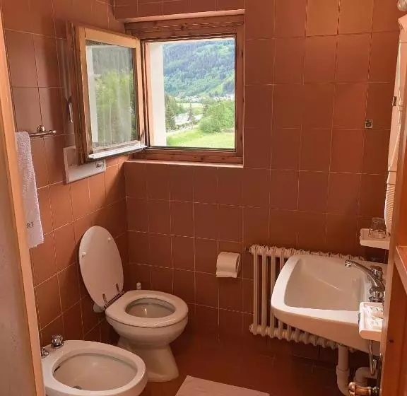 هتل Sci Sport Rooms & Suites