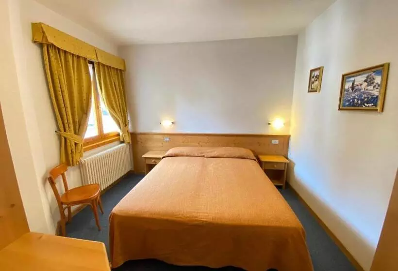 هتل Sci Sport Rooms & Suites