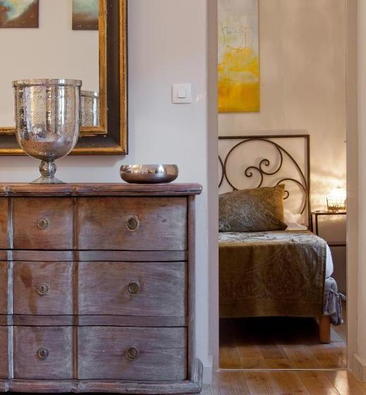 Отель Autour Du Petit Paradis