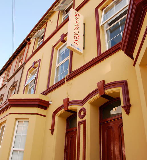 Отель Botanic Rest Queens Quarter