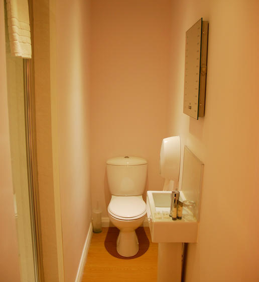 Отель Botanic Rest Queens Quarter