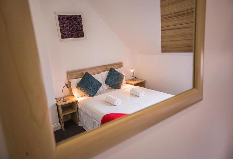 Отель Botanic Rest Queens Quarter