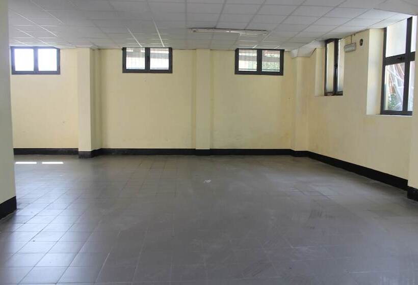 酒店 Cavour Resort