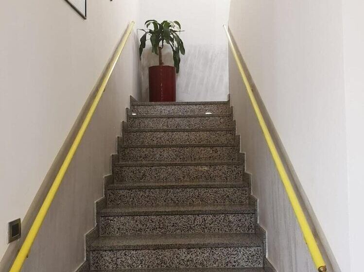 酒店 Cavour Resort