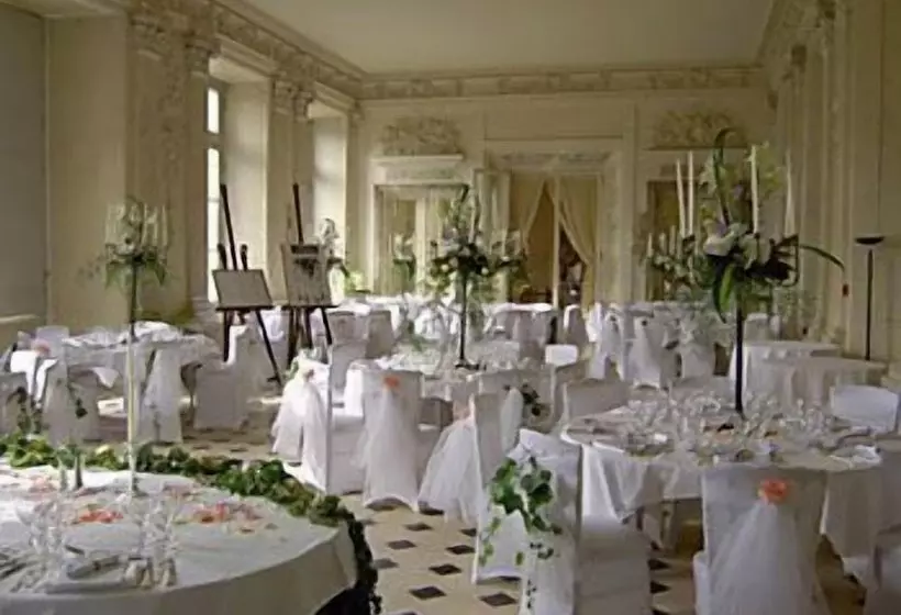ホテル Château Du Maréchal De Saxe