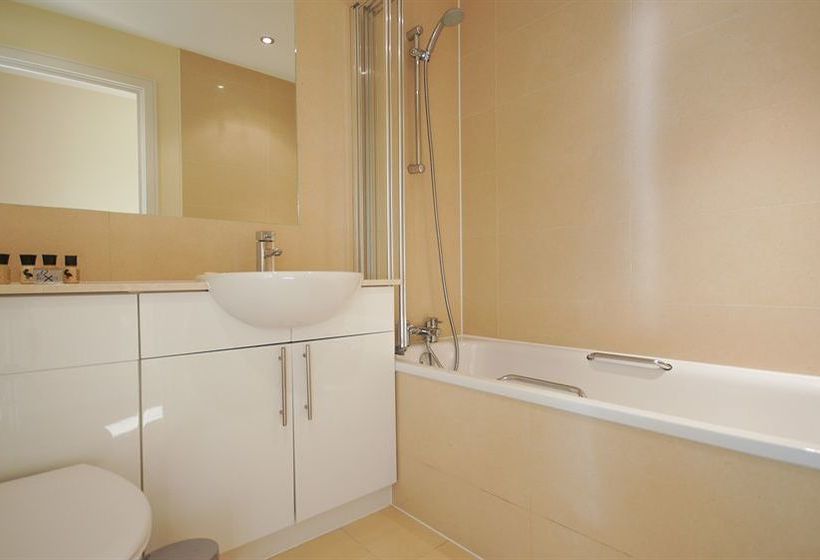 Fotos del hotel Crompton Court Apartments:  22