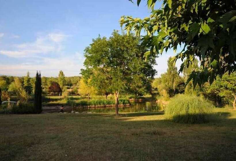 Отель Domaine De La Bégude