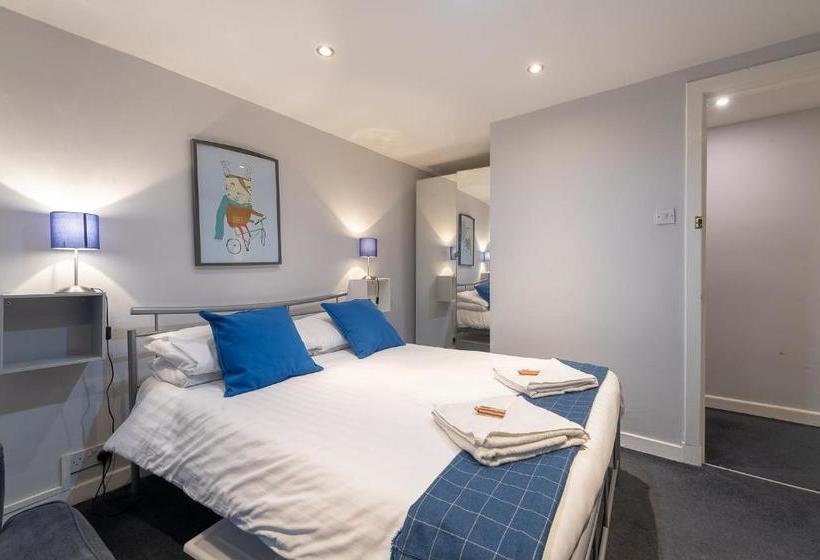 בית מלון כפרי Edinburgh Caledonian Guesthouse