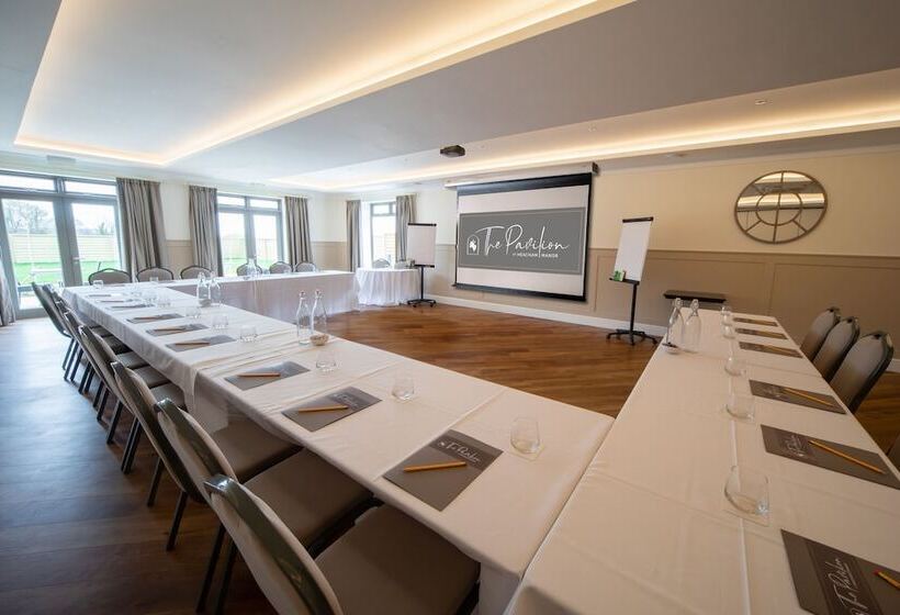 Отель Heacham Manor