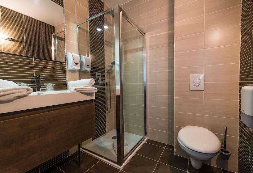 Отель Holidays & Work