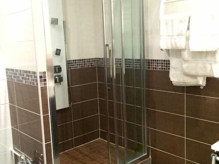 Hotel Hôtel Paris Gambetta