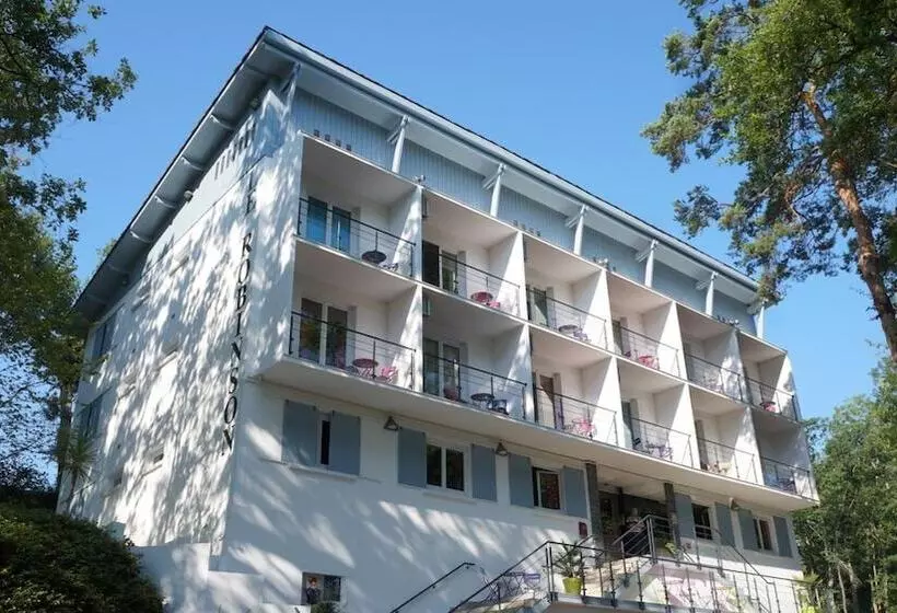 ホテル Hôtel Robinson