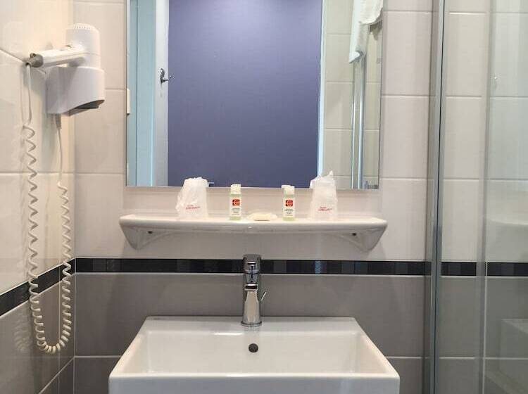 בית מלון כפרי Hôtel Robinson