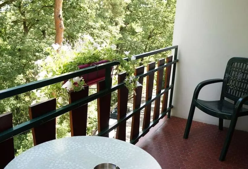 ホテル Hôtel Robinson