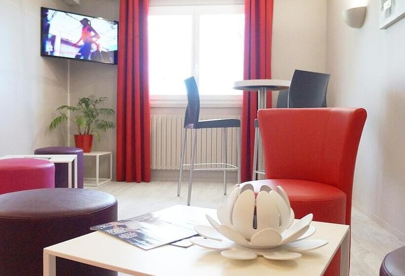 בית מלון כפרי Hôtel Robinson