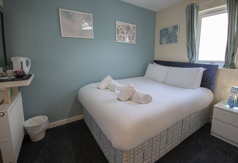 בית מלון כפרי Irvine Riverside Guesthouse By Paymán Club