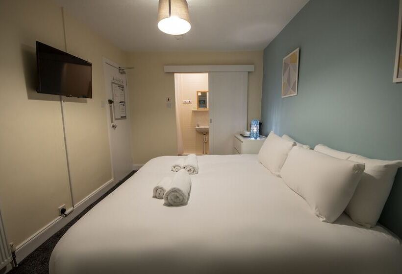 בית מלון כפרי Irvine Riverside Guesthouse By Paymán Club