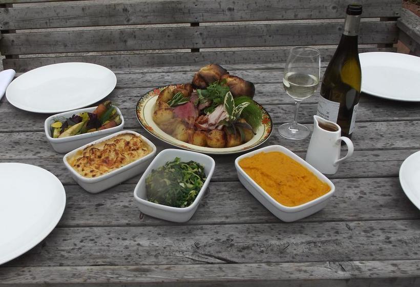 فندق Knightor Manor