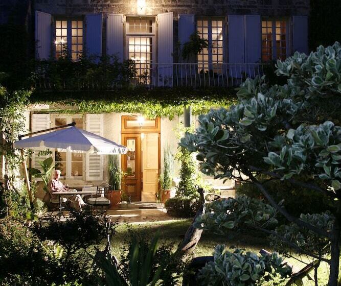 호텔 La Porte Rouge  The Red Door Inn