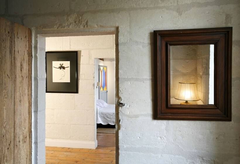 호텔 La Porte Rouge  The Red Door Inn