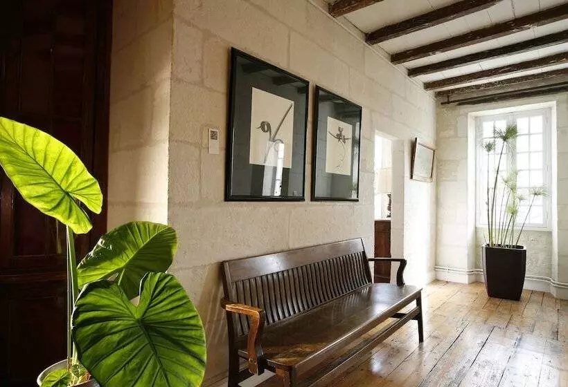 ホテル La Porte Rouge  The Red Door Inn